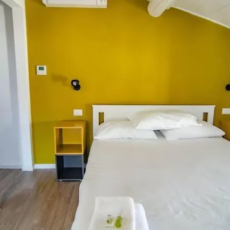 Fuoriporta Affitti Brevi - Corte 4 Con Parcheggio Gratuito Apartamento Parma