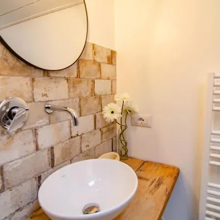 Fuoriporta Affitti Brevi - Corte 4 Con Parcheggio Gratuito Apartament *