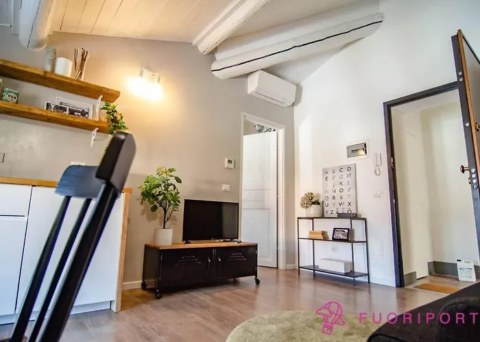 Fuoriporta Affitti Brevi - Corte 4 Con Parcheggio Gratuito * Parma